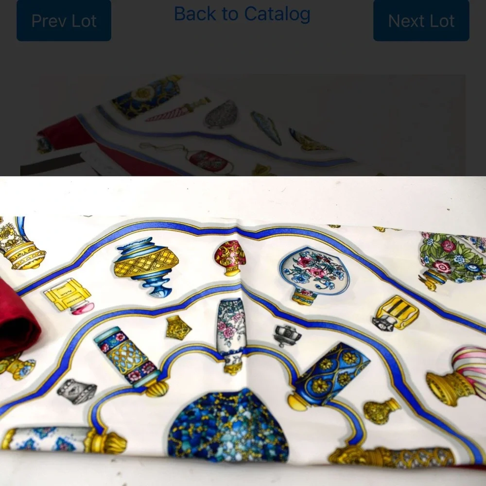 Authentic Hermès Silk Scarf in Red, Blue and Gold Floral Frame with COA. - Picture 5 of 10